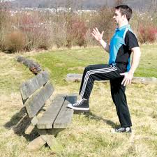 Die lkw bringen knapp 1.000 betten und 1.000 decken zu den menschen vor ort, die teilweise alles verloren haben. Outdoor Workout
