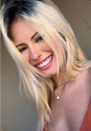 Os vídeos de ARIUNA BOUTIQUE (@larissaescobar2) com som original