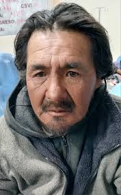 🔴COMUNICADO Se hace el llamado urgente a los familiares del paciente  refiere llamarse Nestor Moya Huanca sin familiares se encuentra en la  Unidad de Emergencias del Hospital de Clínicas