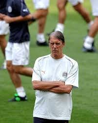 Milan primavera but never broke through to the first team. Achtelfinalgegner Paraguay Wir Tanzen Immer Mit Der Hasslichsten Frau Der Spiegel