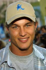 There isn't anything more hotter than watching your bulge grow in your pants. There S Just Something About Him Hot Pictures Of Travis Fimmel Popsugar Celebrity Uk Photo 26