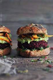 Quinoa Beet Burger Das Ei Gegen Chia Oder Leinsamen Austauschen Dann Ist Der Burger Vegan Recipes Vegan Burgers Veggie Burger