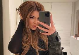 Посмотрите больше идей на темы «кайли дженнер, стиль кайли дженнер, . Kajli Dzhenner Zatrolili Za Zhalobu Na 2020 God No Ona Prava