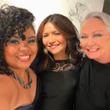 Elda De La Rosa Couture 添加了1 张新照片。