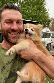 Jeanette Nelson anybody kno where i can get hay from and a dog house has 2  be a decent size dog house🤔🤔🤔🤔🤔👍🤔