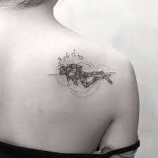 Jun 22, 2021 · diving into the underwater world is as essential as diving into the experiences on land to truly get to know french polynesia. Pin By Madi On Tattoos Scuba Diving Tattoo B Tattoo Scuba Diver Tattoo