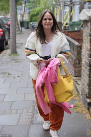 She is an actress, known for tänäänkin kotona (2001), i'm a celebrity, get me out of. Giovanna Fletcher Puts On Colourful Display In Orange Trousers And Rainbow Cardigan Latest Celebrity News