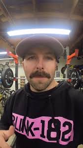 Shoot the gap while missing the head in your way! @teamsixcycling