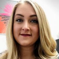 Elise Downs's Instagram, Twitter & Facebook