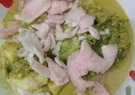 Ook uit surabaya wordt lontong balap gemaakt van lontong , taoge (taugé), gebakken tofu, lentho (gebakken bonenpuree ), gebakken sjalotten, sambal petis en zoete sojasaus. Resep Lontong Gulai Paku Pakis Yang Lezat Sekali