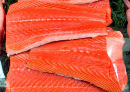Tak faham kenapa orang jual ikan salmon lebih mahal daripada ikan lain. Salmon Kaya Omega 3 Baik Untuk Jantung