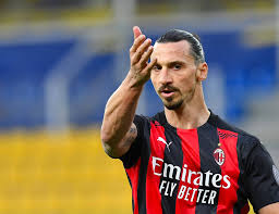 Zlatan ibrahimovic, 39, isveç milan, 2019'den beri santrafor piyasa değeri: Zlatan Ibrahimovic Rote Karte Nach Schiedsrichter Beleidigung