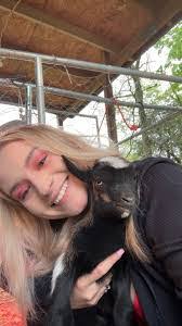 Ron Halley's Instagram, Twitter & Facebook