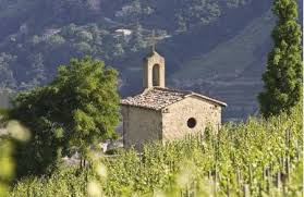 Epingle Par Pat Sur Route Des Vins Vallee Du Rhone Paysage Touristique Vallee Du Rhone Rhone