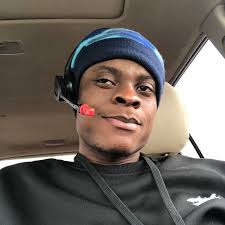 La sélection nationale laisse son Hôtel de Houston, Texas en direction de  l'aéroport de cette zone où l'attend un jet privé qui l'emmènera à Arizona  afin de préparer sa demi-finale de la