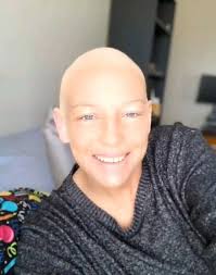 64 years young, faced with stage 4 lung cancer just months after being  scammed all of her super fund. Jenny is a patient transport officer/nurse  with a heart of gold. Any contribution,