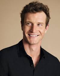 Buy CHARLES TYRWHITT Men Slim Fit Linen Shirt with Spread Collar