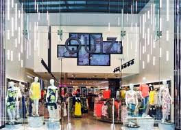 UK high street giant COLLAPSED into administration owing £40 million
