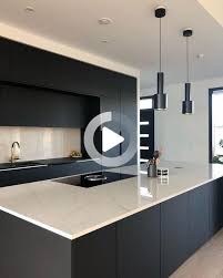 Comment Creer La Cuisine Parfaitement Elegante Pour Commencer Votre Vie Plus S En 2020 Interieur Moderne De Cuisine Decoration De Cuisine Decoration Interieure Moderne