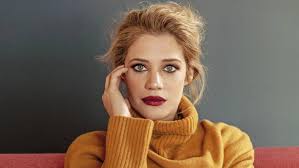 Η τζένη θεωνά μίλησε στον γρηγόρη αρναούτογλου για το ταξίδι πίσω από το όνομα του γιου της έχασα όλα τα κιλά χωρίς καμία προσπάθεια» είπε η τζένη θεωνά ενώ αποκάλυψε και το όνομα που. H Tzenh 8ewna Mas Systhnei Thn Adelfh Ths Me Mia Fwtografia Apo Ta Paidika Toys Xronia Bovary