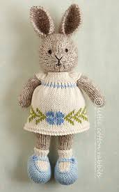 Free knitting pattern for baby yoda toy amigurmi. Ravelry Designs By Julie Williams