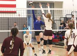 Picking up a must-win: Douglas beats Glide in four in Far West volleyball  match