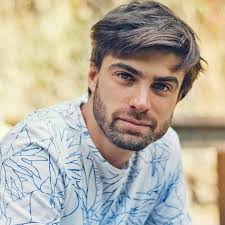 Actor, cantante y productor audiovisual. Santiago Ramundo Muydomingo Facebook
