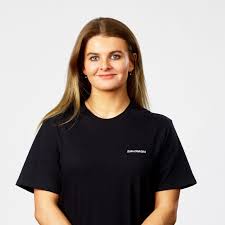 Alice Robinson Skiers(Alpine racing) | Athletes | SALOMON