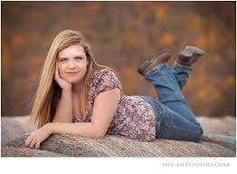 High School Senior Photography Great Country Girl Pose Country Girl Poses Girl Poses Country Girls