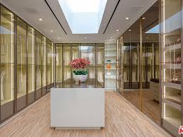 627 Carcassonne Rd Los Angeles Ca 90077 Mls 19 520206 Zillow Modern Mansion Mansions Bel Air Mansion