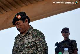 Pemimpin tertinggi bagi angkatan tentera malaysia (atm) ialah panglima angkatan tentera yang mulia jeneral tan sri raja mohamad affandi bin raja mohamad noor. Malaysia Military Power 5 21 17 5 28 17