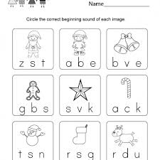 Free Printable Christmas Phonics Worksheet For Kindergarten Phonic Works A Part Of Und Phonics Kindergarten Kindergarten Phonics Worksheets Phonics Worksheets