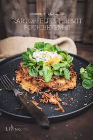 Kartoffelpuffer Selber Machen Mit Pochiertem Ei Und Feldsalat Livingbbq De Rezept Kartoffelpuffer Selber Machen Kartoffelpuffer Lebensmittel Essen