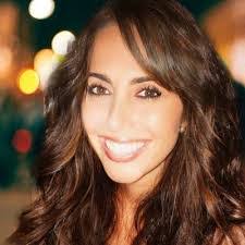 Laura Mackinnon's Instagram, Twitter & Facebook