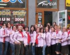 Paralela 45 este o companie de turism infiintata in anul 1990 si este una dintre primele companii de turism de pe piata turistica romaneasca. The Story Paralela 45