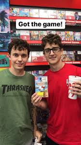 can we bring back danny wearing glasses bc OMLLL : r/DannyGonzalez