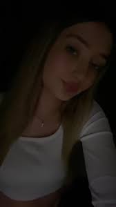 bella schmidt (@bella.sch1)