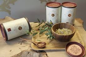 Hoy queremos hablaros de los protectores naturales de secretos del agua, todos sabemos de la importancia de protegernos del sol en verano, la desde tu peluquería ecológica queremos mostrarte los secretos que esconden algunos de los lugares de nuestra tierra, aguas y barros medicinales con. Secretos Del Agua La Vanguardia De La Coloracion Natural Eduardo Pilar Pescador Peluqueria