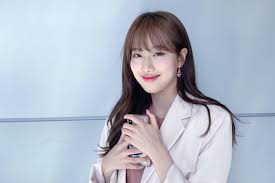 블랙핑크 지수 잇미샤 봄 컬렉션. Ghk4qtk873qnhm