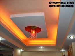 Disenos De Falso Techo Para Sala De Estar En Forma De L False Ceiling Design Ceiling Lights Ceiling Design