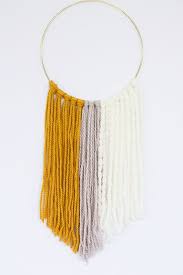 Diy Simple Yarn Wall Hanging Alice And Lois Diy Wall Hanging Yarn Yarn Wall Hanging Wall Hanging Diy