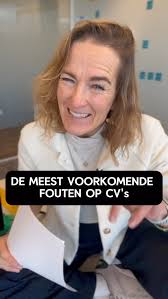 Ik bekijk dagelijks tientallen cv’s en waardoor jij mijn volle aandacht  krijgt, is….. : overzicht! 🤩, Een cv dat rustig leest, met duidelijke  kopjes, nette secties en bullets, nodigt uit om verder te ...