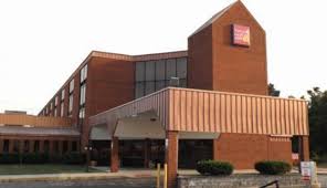 Ramada inn is great at mid range lodging. Ramada Inn St Louis Wentzville Hotel Wentzville Usa Overview