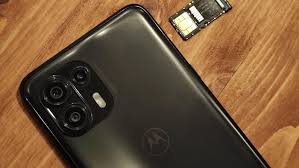 予想外】 Motorola edge 20 fusionは画面・カ ...