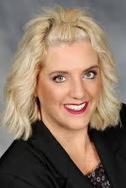 Wendy Hollenbeck's Instagram, Twitter & Facebook