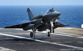 Download Wallpapers Dassault Rafale French Fighter French Navy Military Aircraft Landing Aircraft Carrier Deck Besthqwallpapers Com Military Aircraft Fighter Aircraft Aircraft Carrier