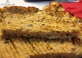 1/2 busta di fiocchi di patate o 500 gr di patate lessate e passate. Tortino Patate E Tonno Mollichedizucchero