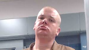 Brother allegedly stabs younger brother in verbal argument