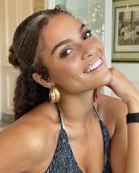 Sienna Evans (BAHAMAS 2021)