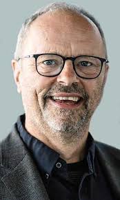Robert Llewellyn